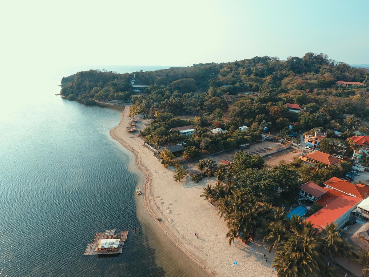 Bella Beach Resort Batangas Lian Exteriör bild